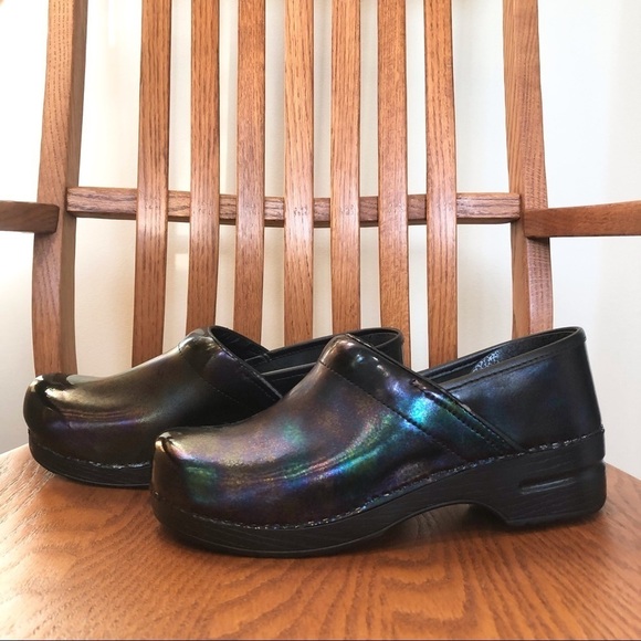 Dansko Black Iridescent Clogs, Size 42/11.5 - Picture 3 of 12